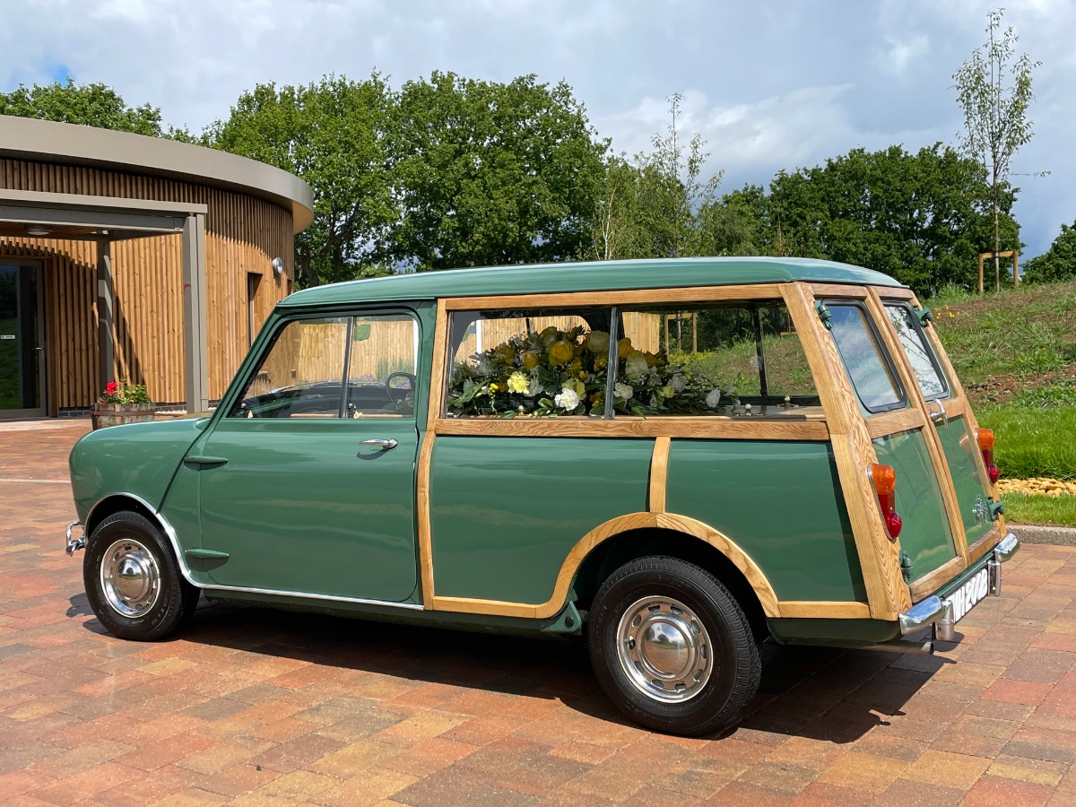 1964 Mini Countryman Image 2